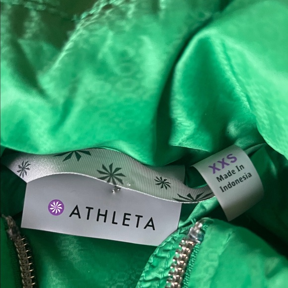 Athleta Downalicious Puffer Vest Goose Down - Picture 2 of 6